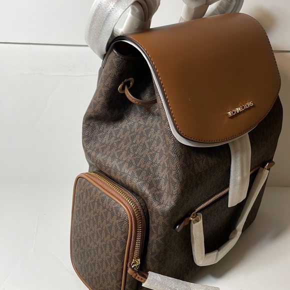MICHAEL KORS Jet Set Large Logo Backpack cargo chain signature main image 4